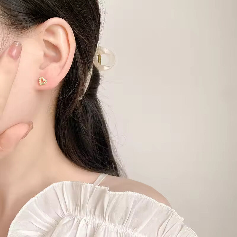 New Fashion Heart Stud Earrings for Women