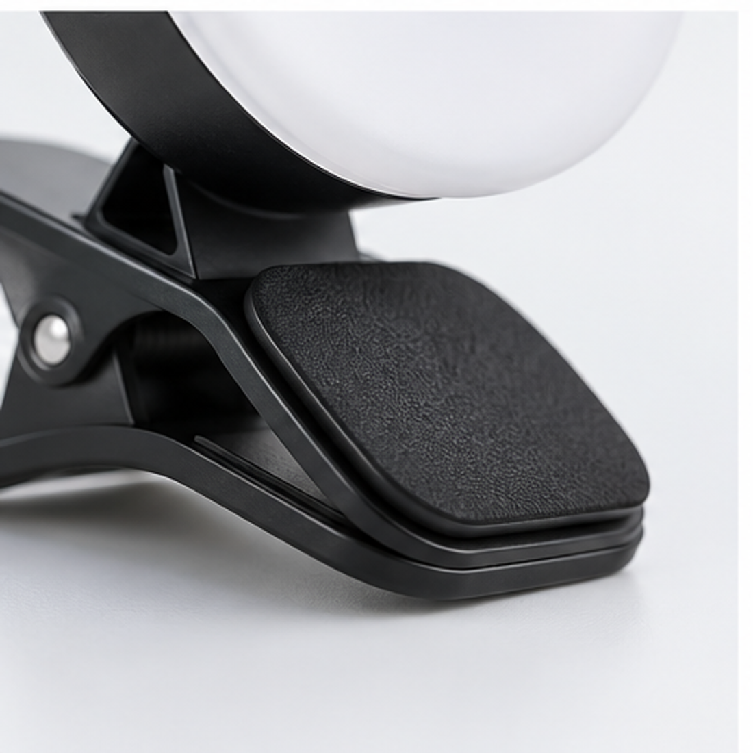 Clip On Fill Light — detail